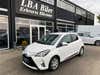 Toyota Yaris Hybrid H1 e-CVT Van