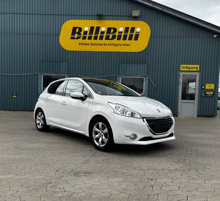 Peugeot 208 VTi Allure Sky