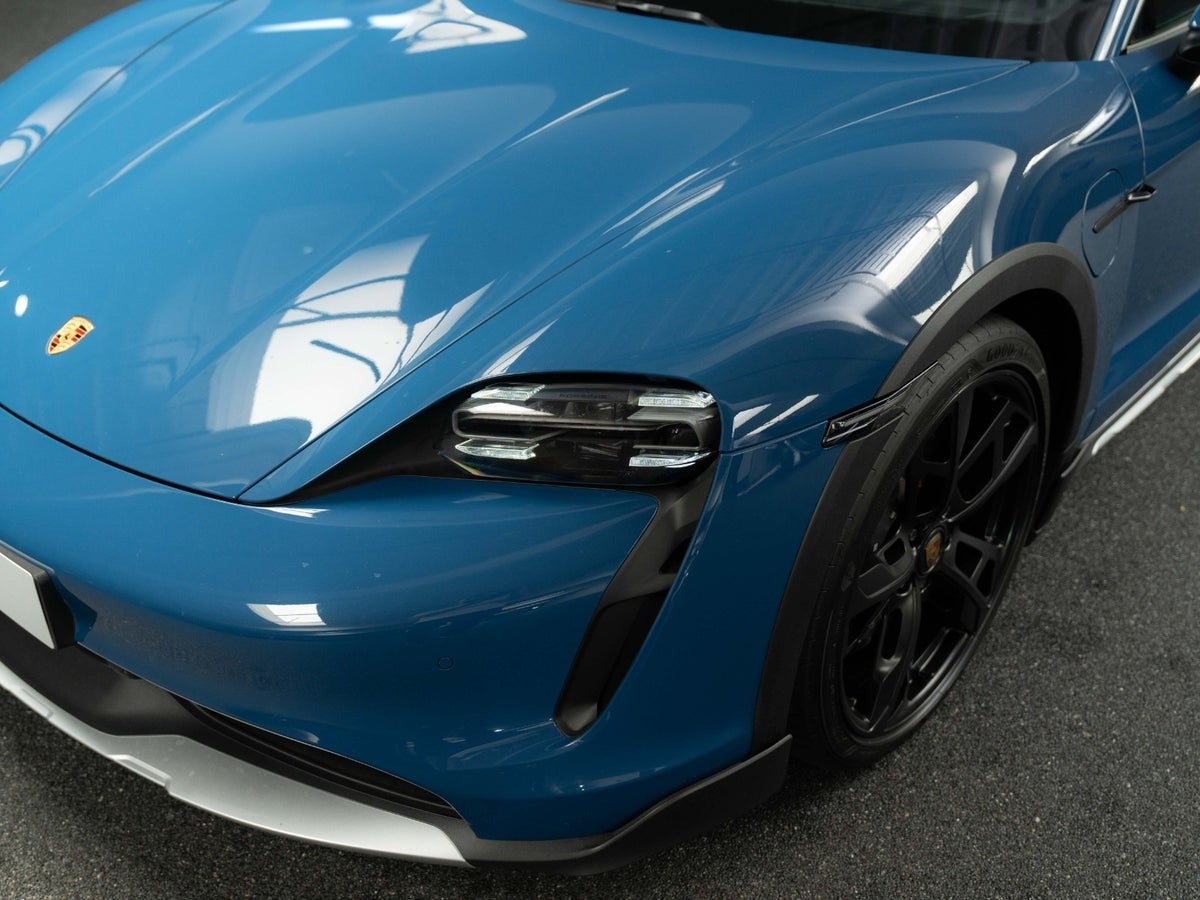 Gallery image 5 of 18