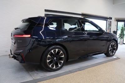 BMW iX xDrive45 M-Sport