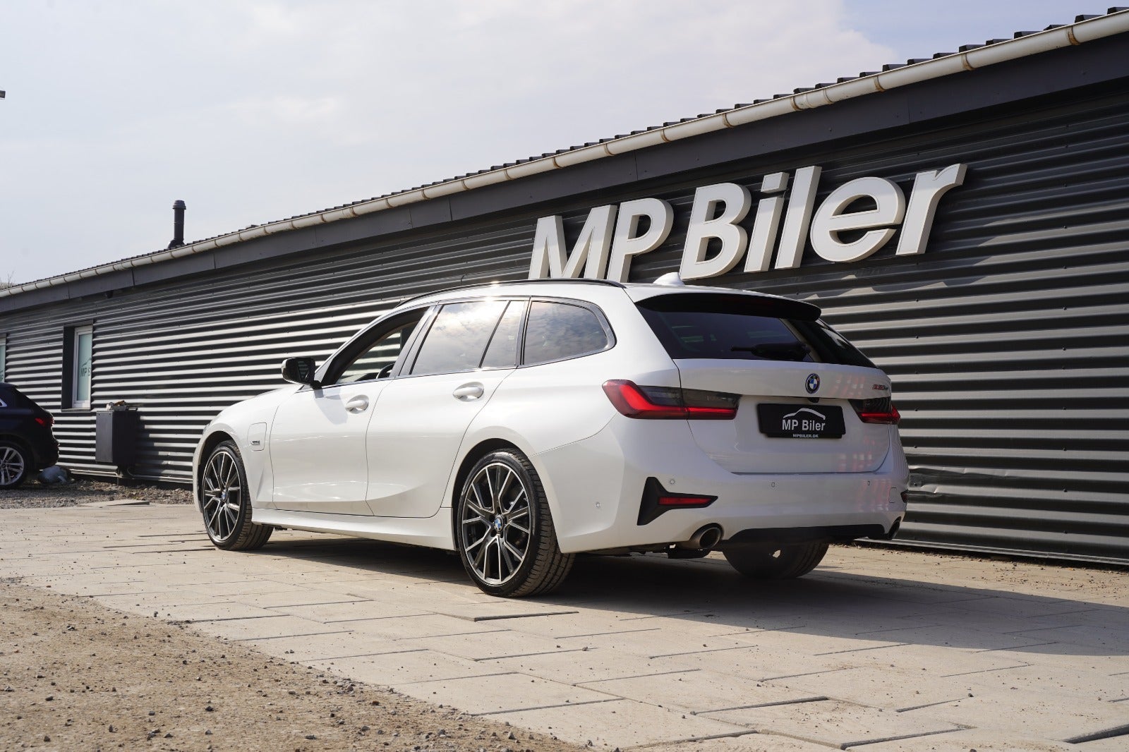 Billede af BMW 330e 2,0 Touring Sport Line aut.
