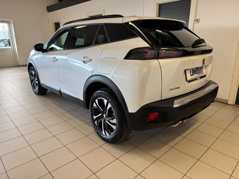 Peugeot 2008 PureTech 130 Vision Sport EAT8 Peugeot 2008 PureTech 130 Vision Sport EAT8