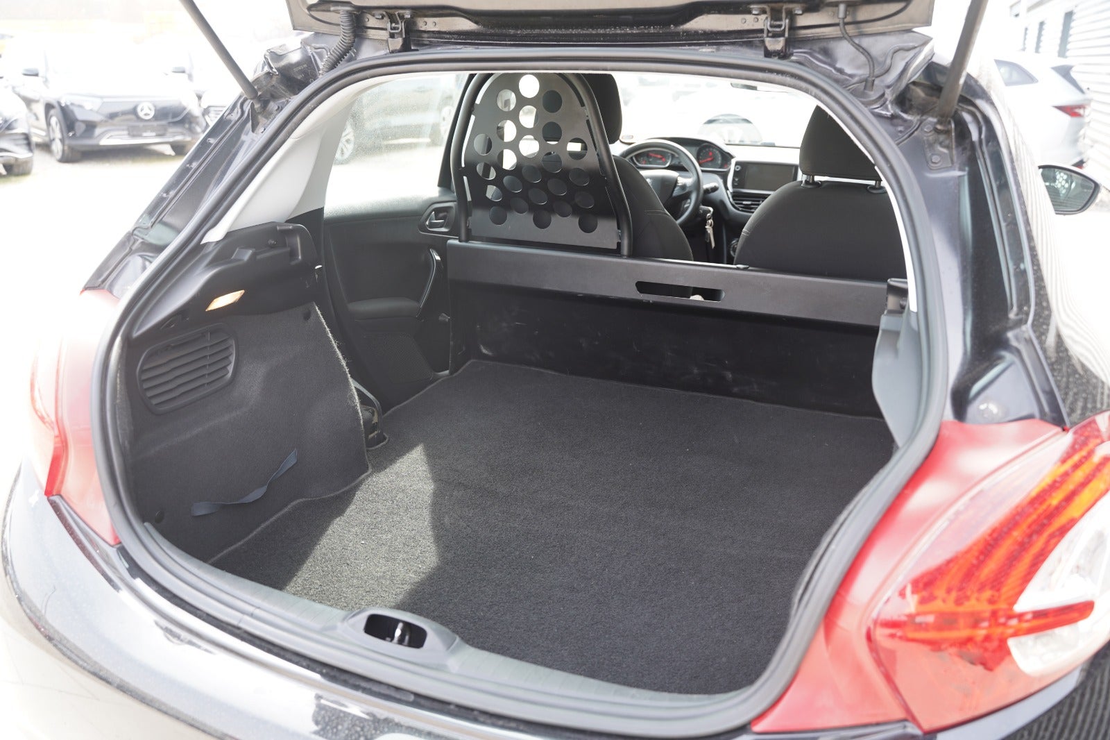 Billede af Peugeot 208 1,6 e-HDi 92 Active Van