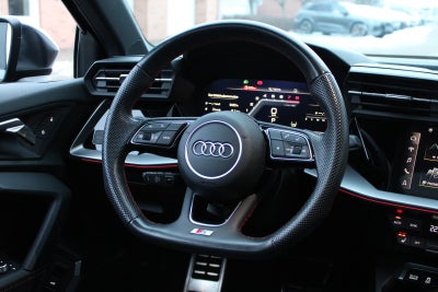 Audi S3 TFSi quattro S-tr.