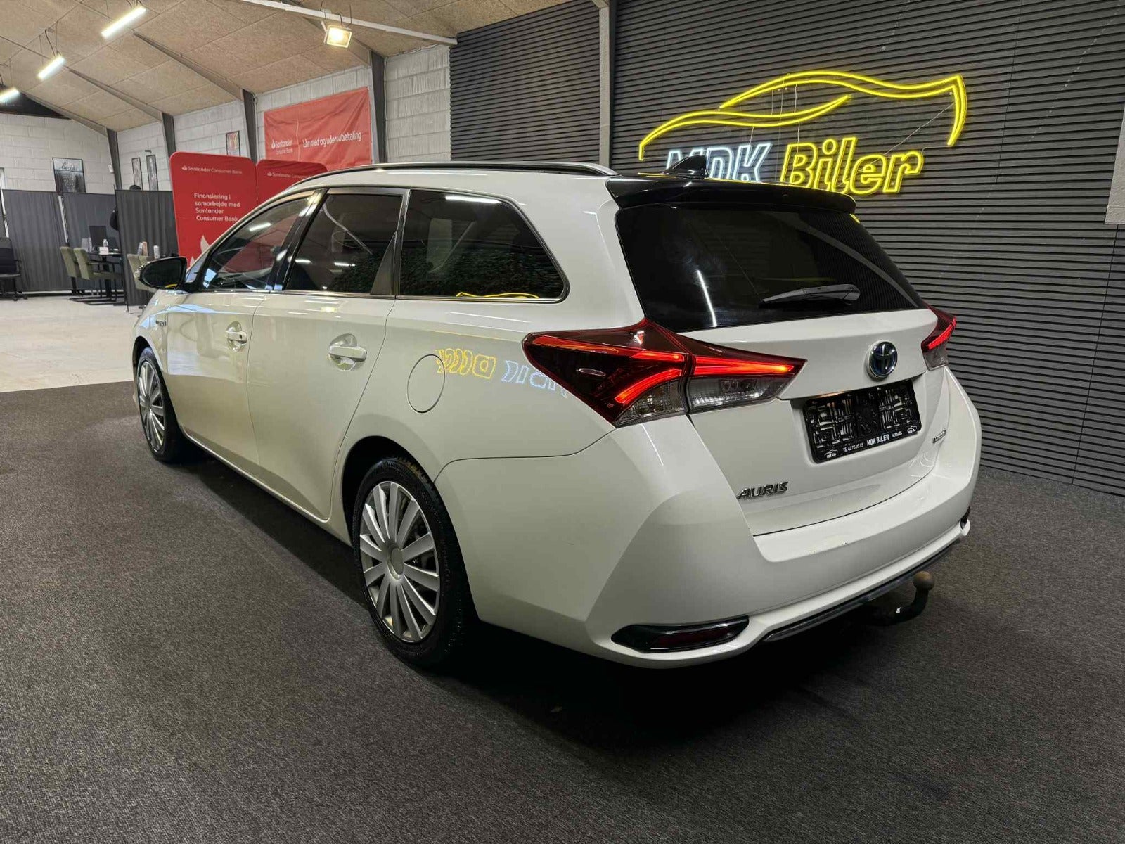 Billede af Toyota Auris 1,8 Hybrid H2 Style Touring Sports CVT