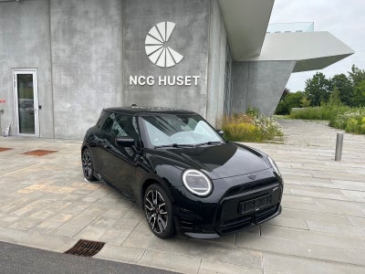 MINI Cooper SE  JCW Trim M 3d