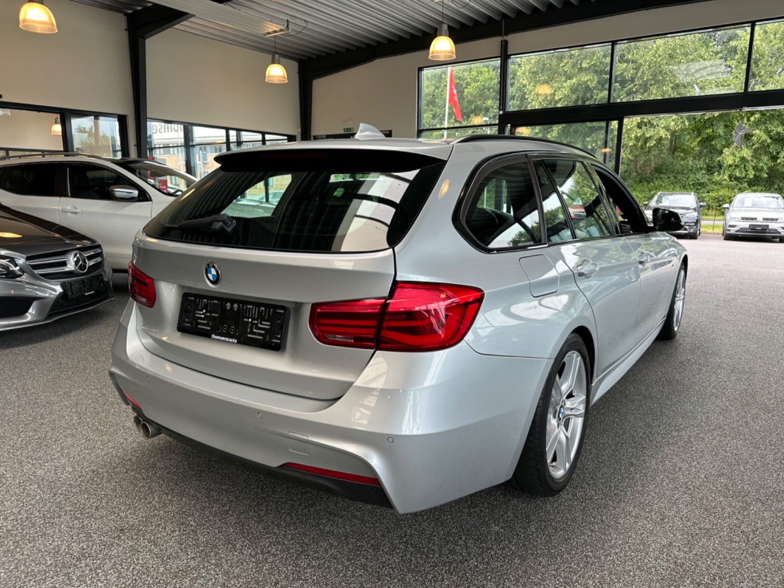 BMW 320i 2019