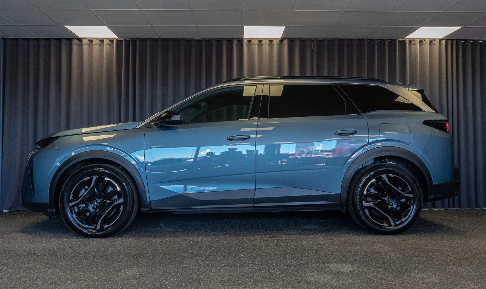 Billede af Peugeot e-5008 77 Allure 7prs