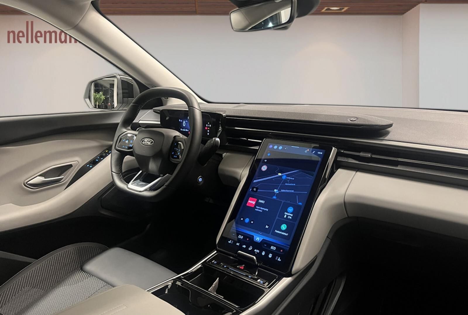 Ford Explorer Select Extended Range