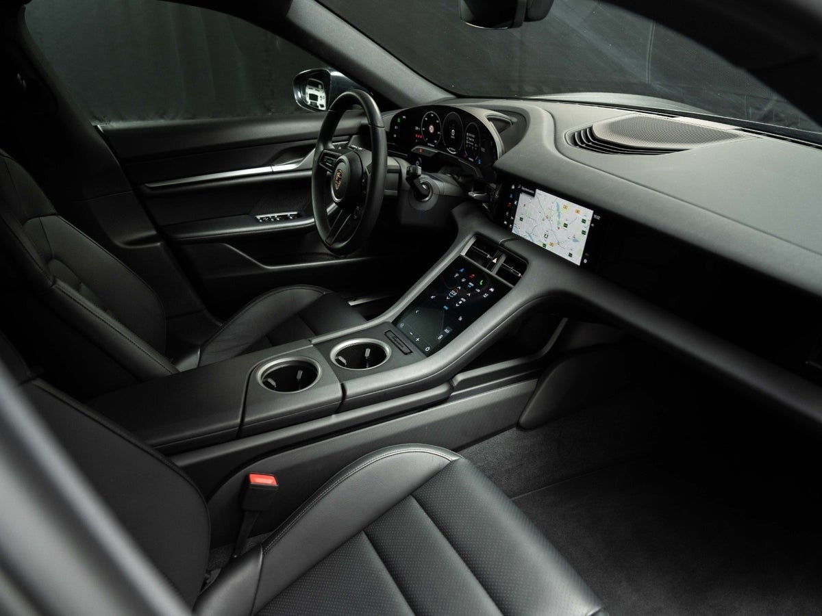 Gallery image 15 of 18