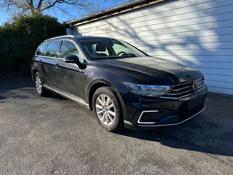 VW Passat GTE+ Pro Variant DSG