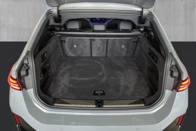BMW i5 eDrive40 Touring Fully Charged M-Sport