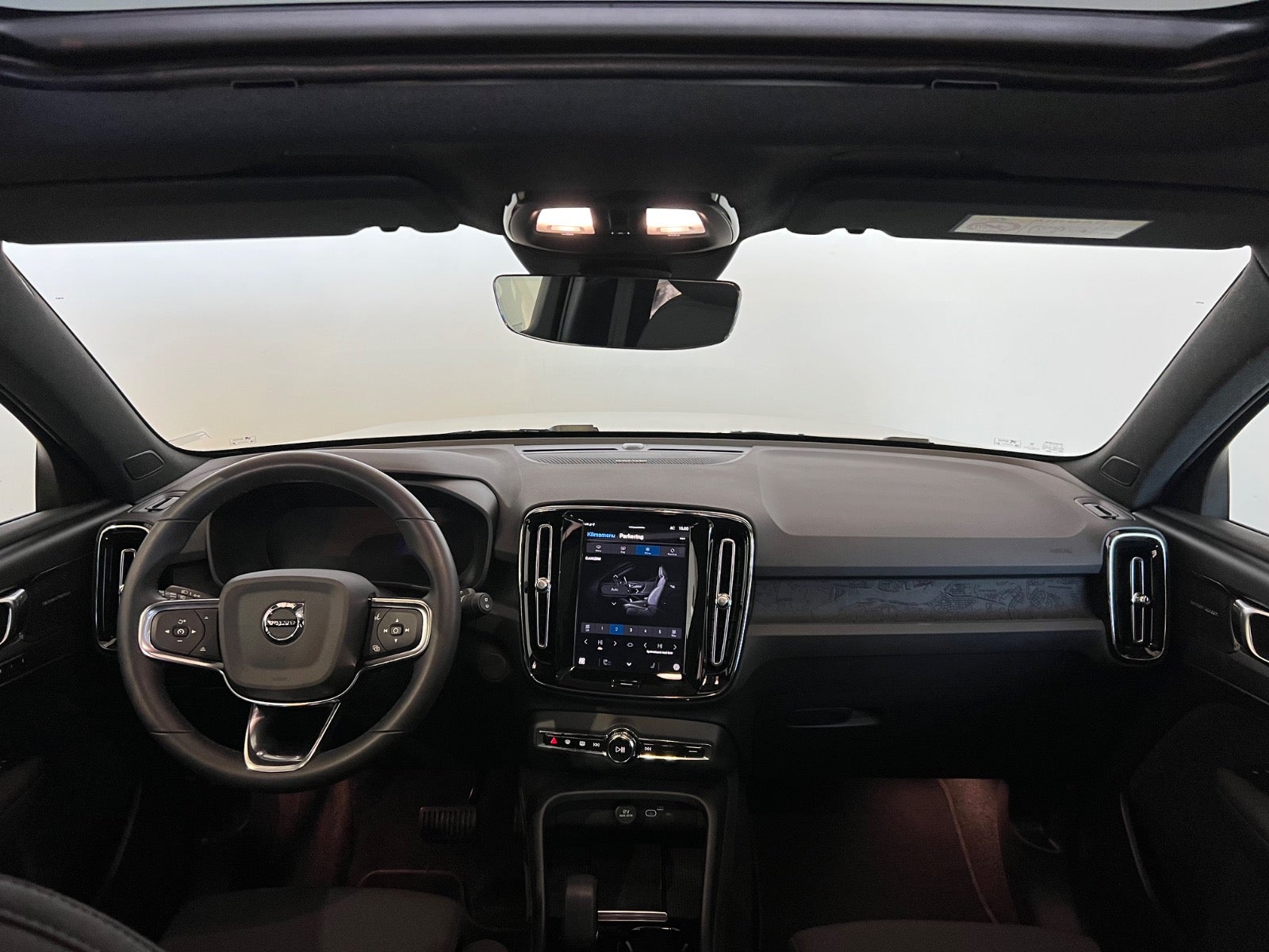 Volvo XC40 ReCharge Extended Range Ultra Dark