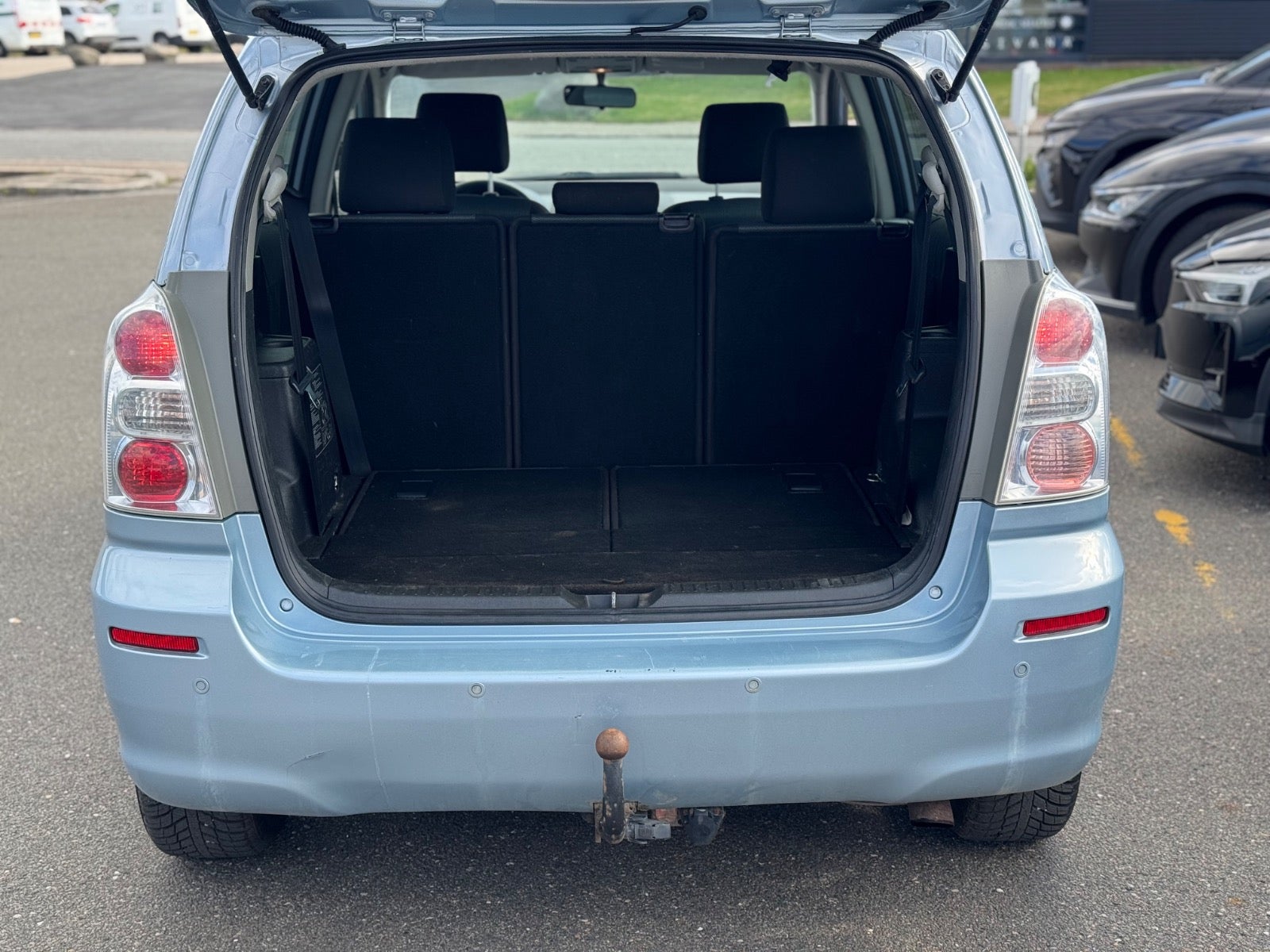 Billede af Toyota Corolla Verso 2,2 D-4D 136 Sol 7prs