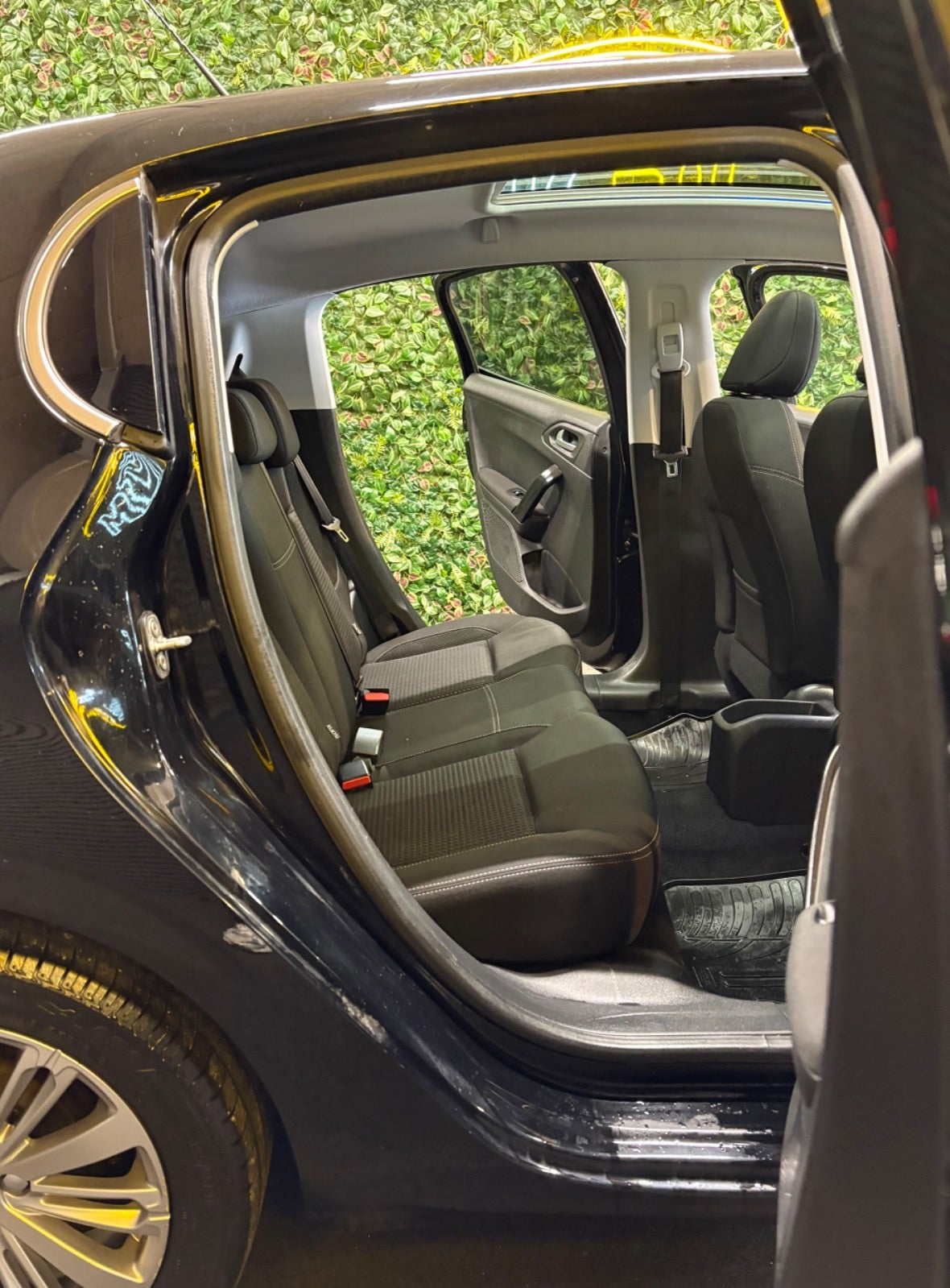 Billede af Peugeot 208 1,2 PureTech 82 Allure Sky