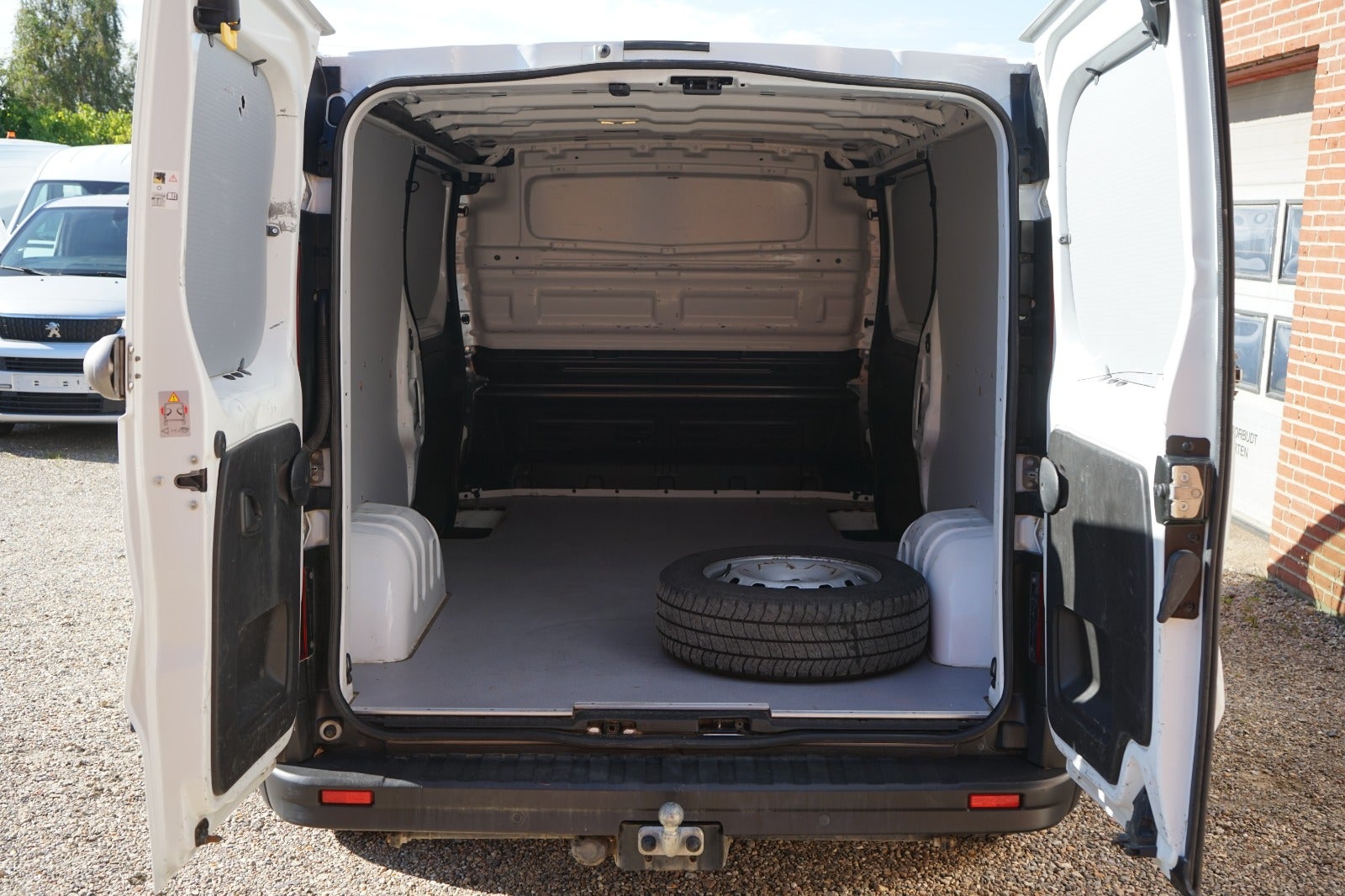 Billede af Renault Trafic 2,0 dCi 130 L2H1 Tekno