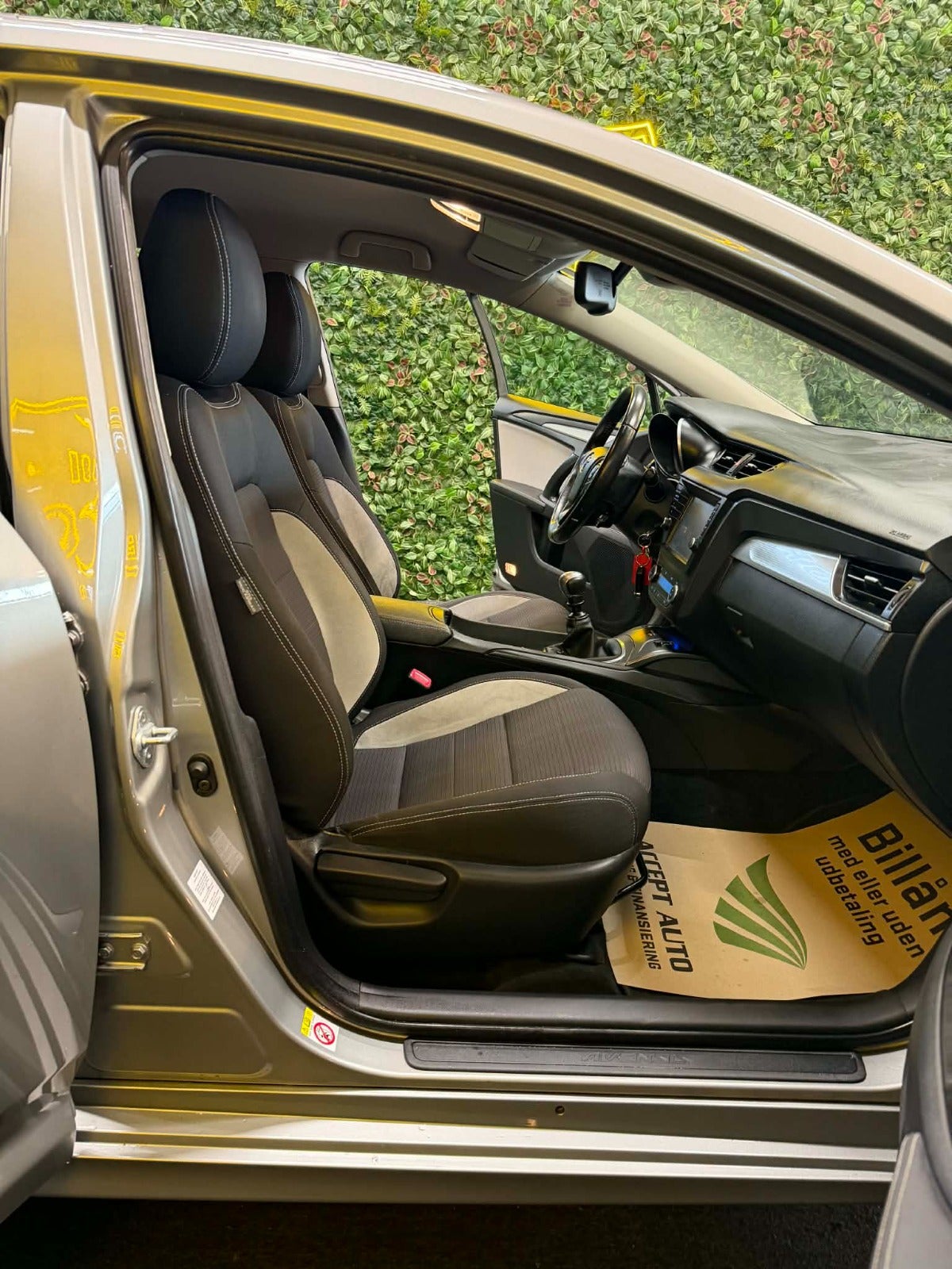 Billede af Toyota Avensis 1,8 VVT-i T2 Touring Sports