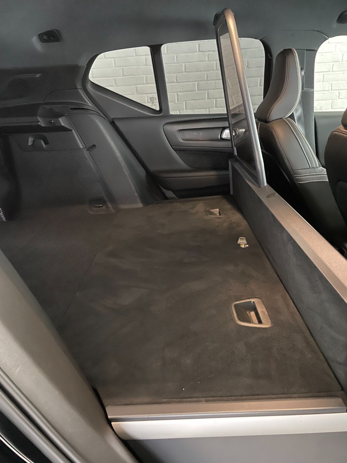 Billede af Volvo XC40 2,0 T4 190 R-Design aut. Van