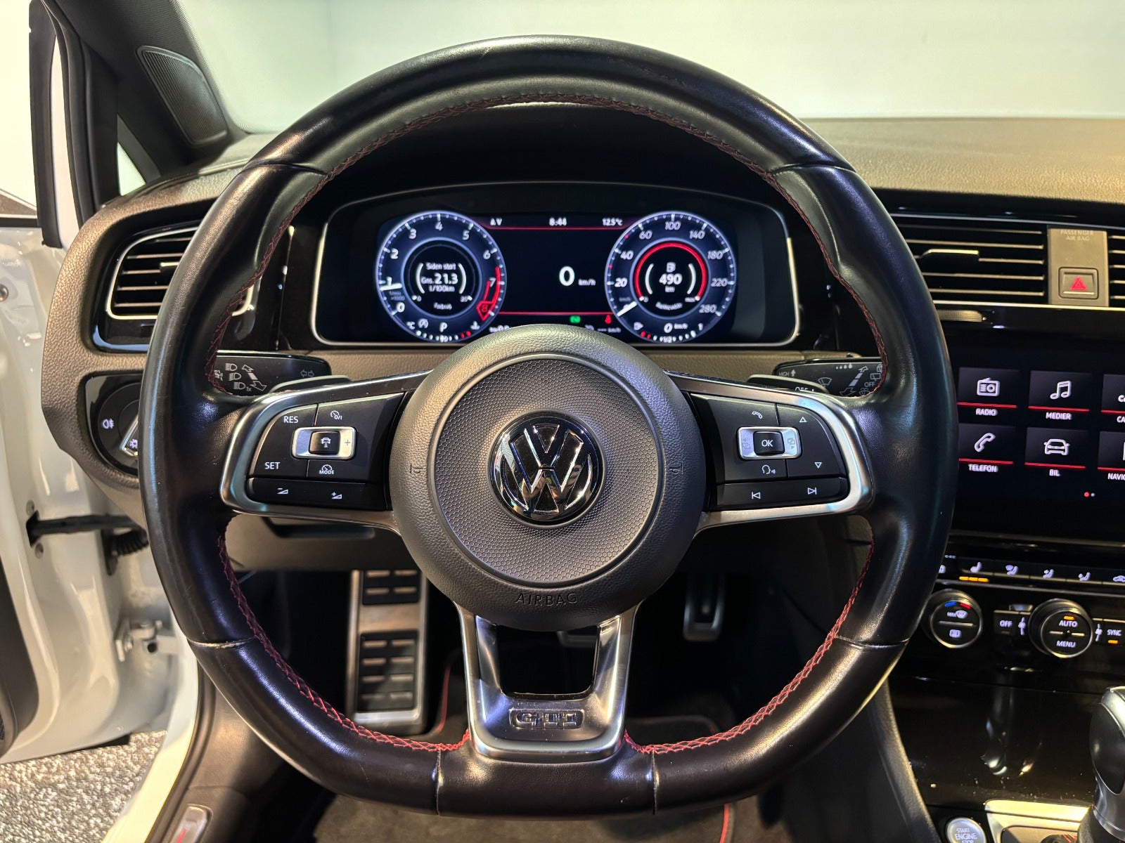 VW Golf VII 2,0 GTi Performance DSG 5d - 12