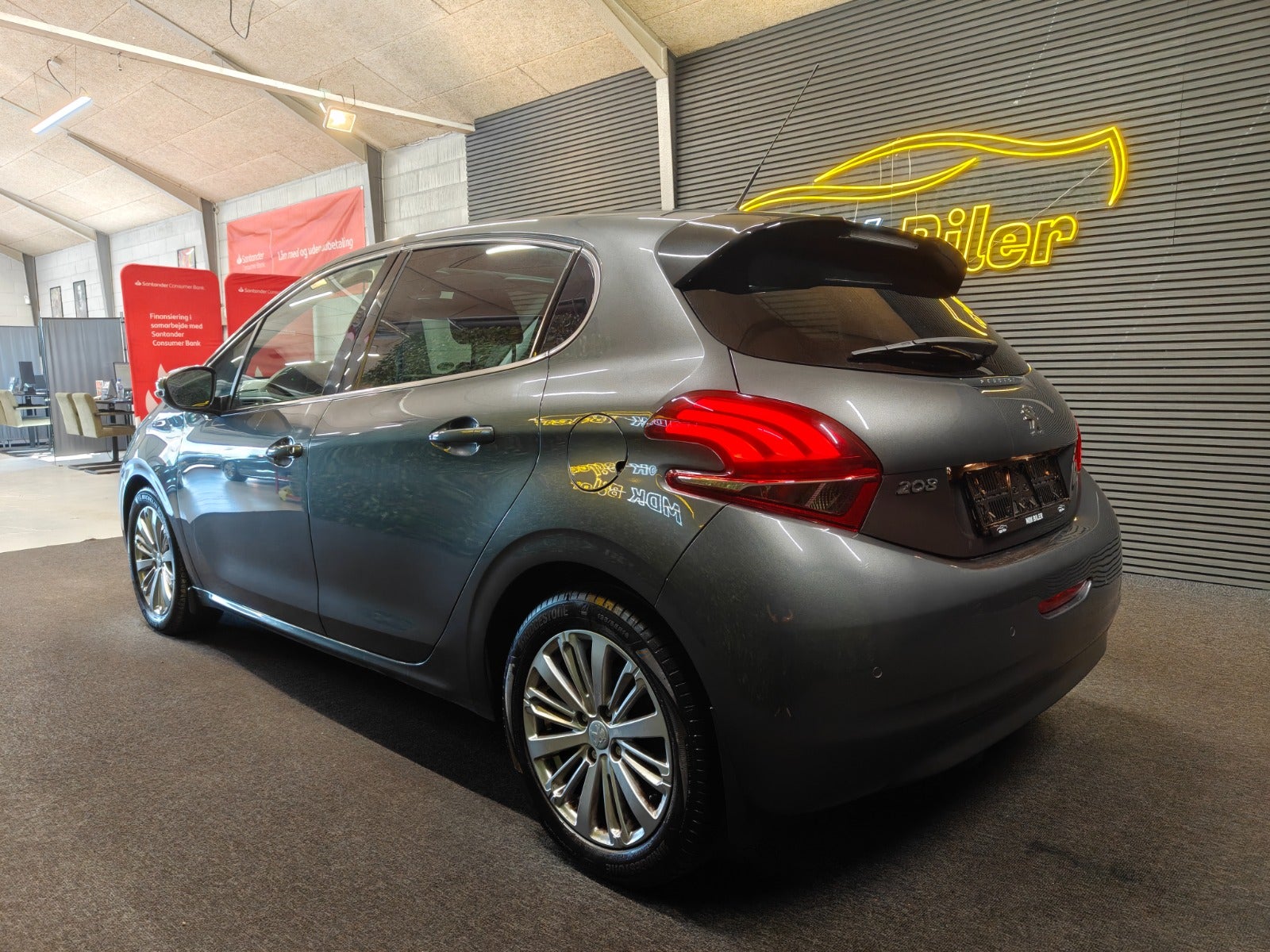 Billede af Peugeot 208 1,6 BlueHDi 100 Allure Sky