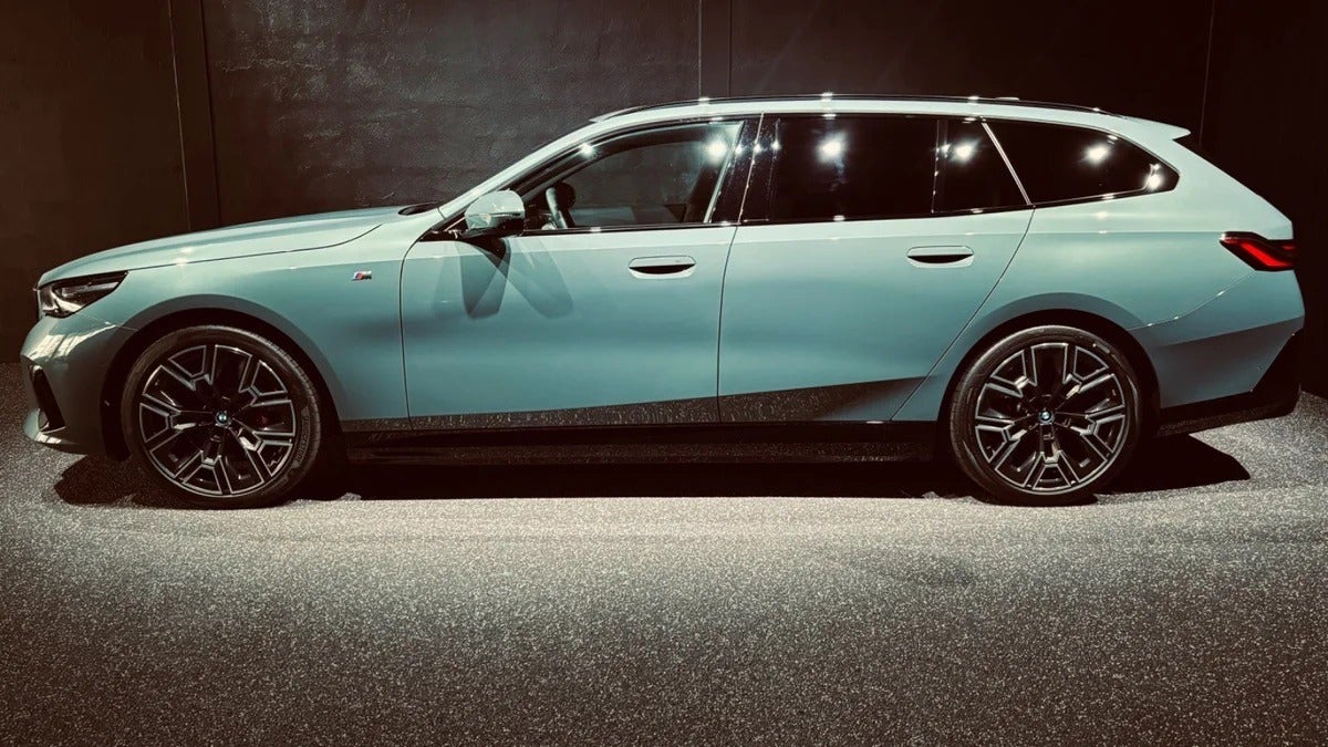 BMW i5 2024