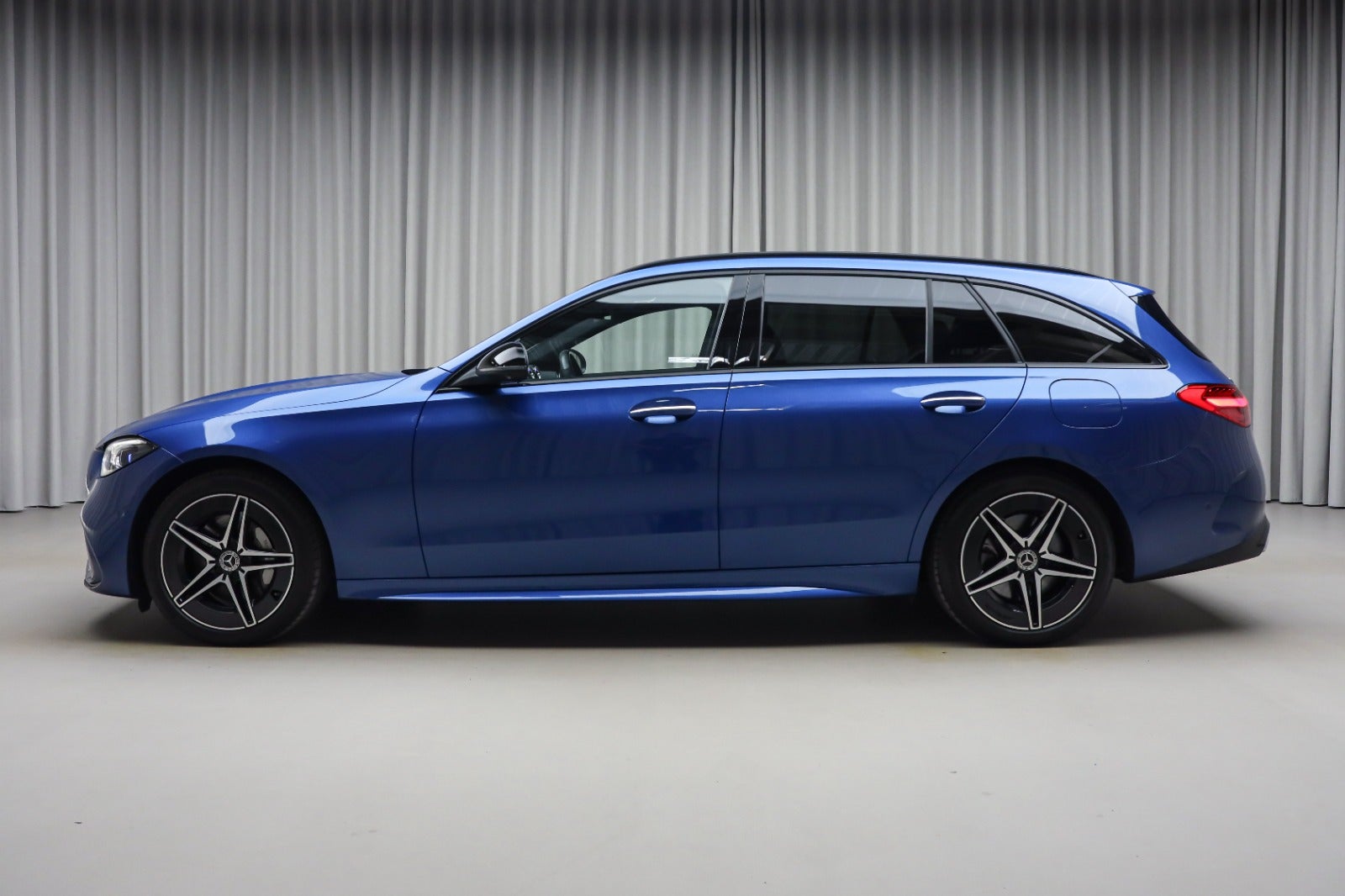 Mercedes-Benz C 300 e (6/8)
