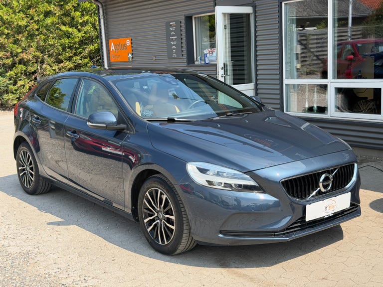 Volvo V40 T3 152 Momentum aut.