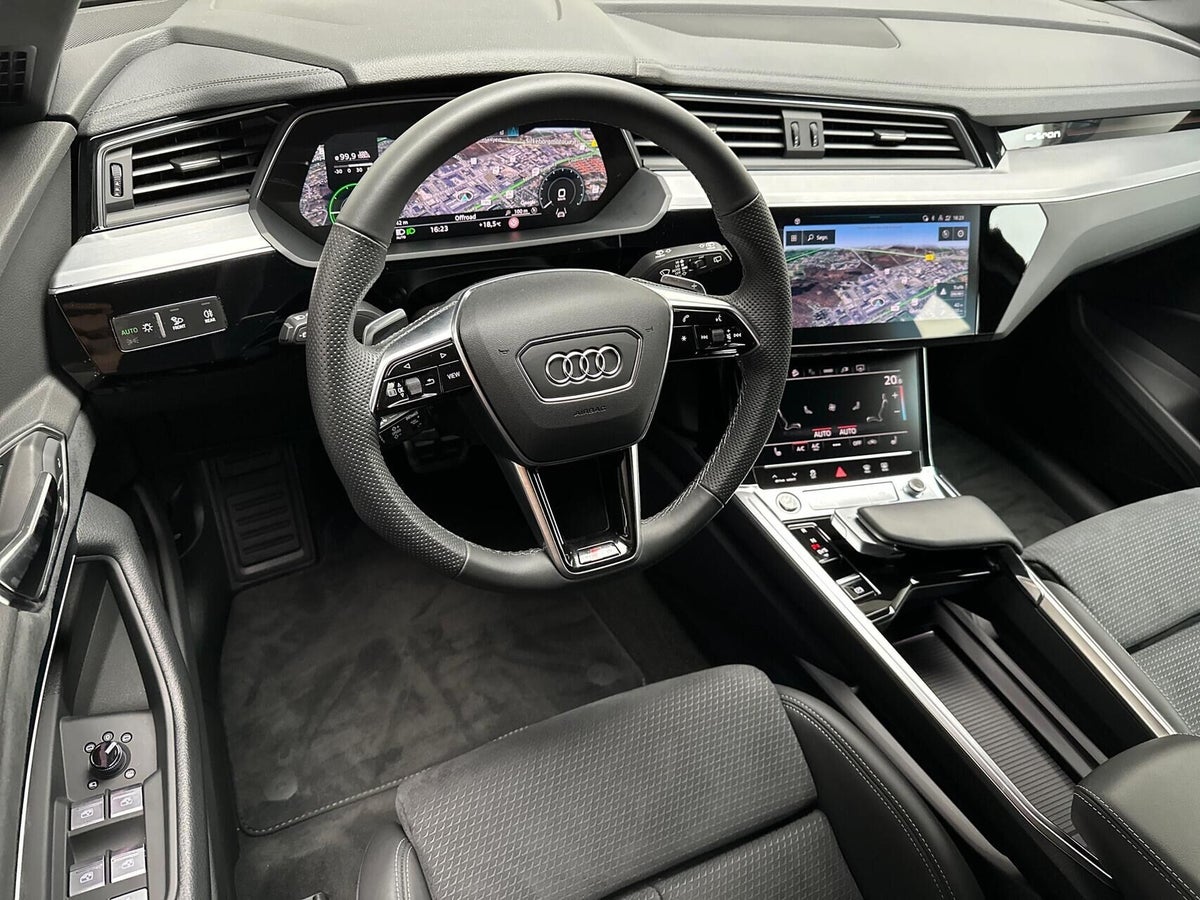 Audi Q8 e-tron S-line quattro billede 3