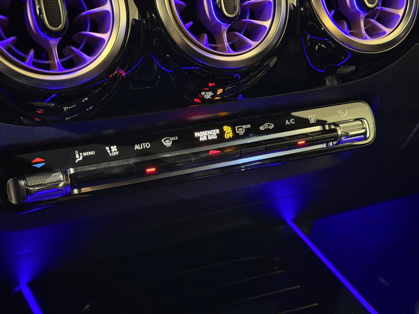 Mercedes EQA250 Electric Art