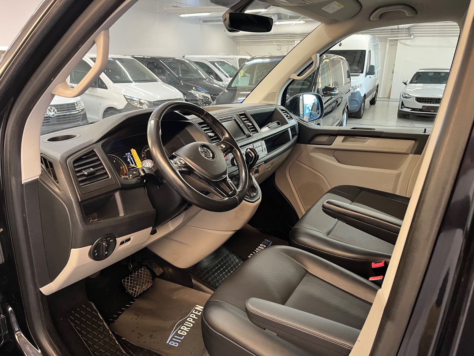 Billede af VW Transporter 2,0 TDi 204 Kassevogn DSG lang