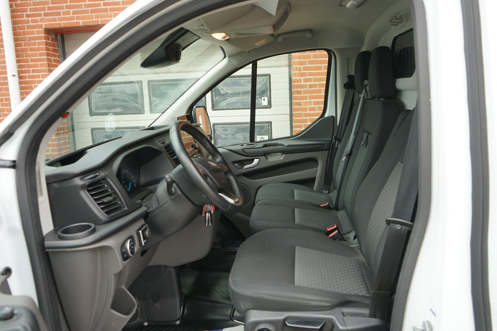 Billede af Ford Transit Custom 300L 2,0 TDCi 130 Trend