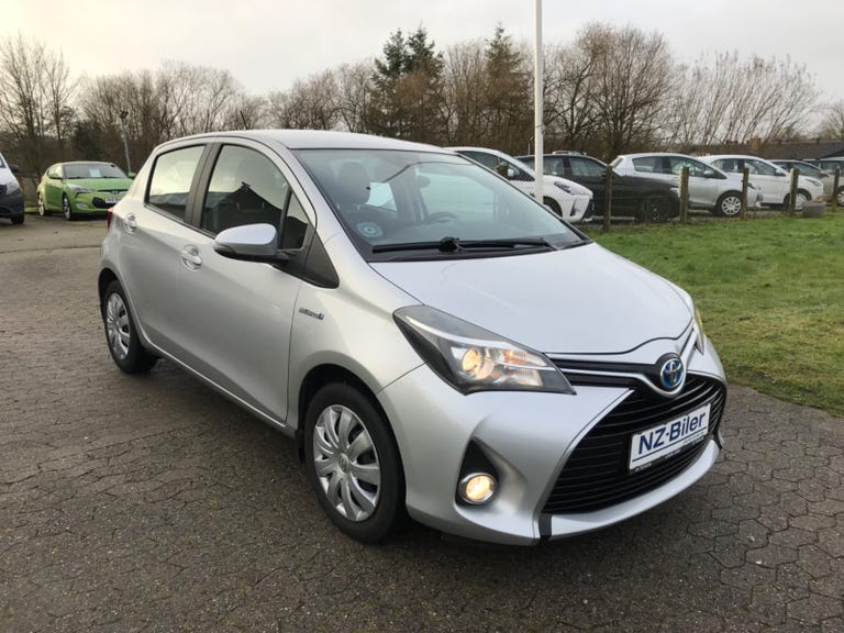 Toyota Yaris Hybrid H2 e-CVT