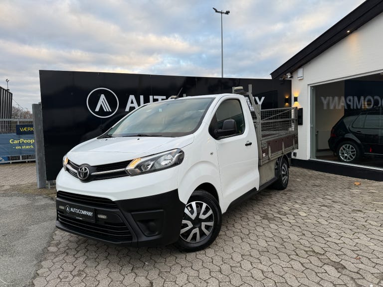 Toyota ProAce D 120 Medium Base++ Chassis