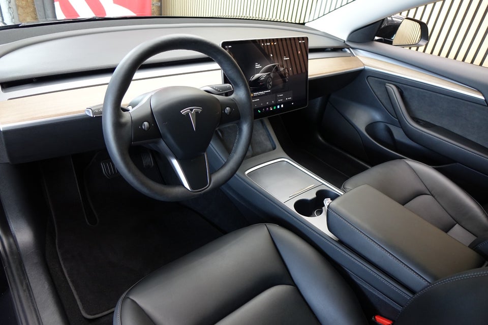 Tesla Model 3, Billede 4