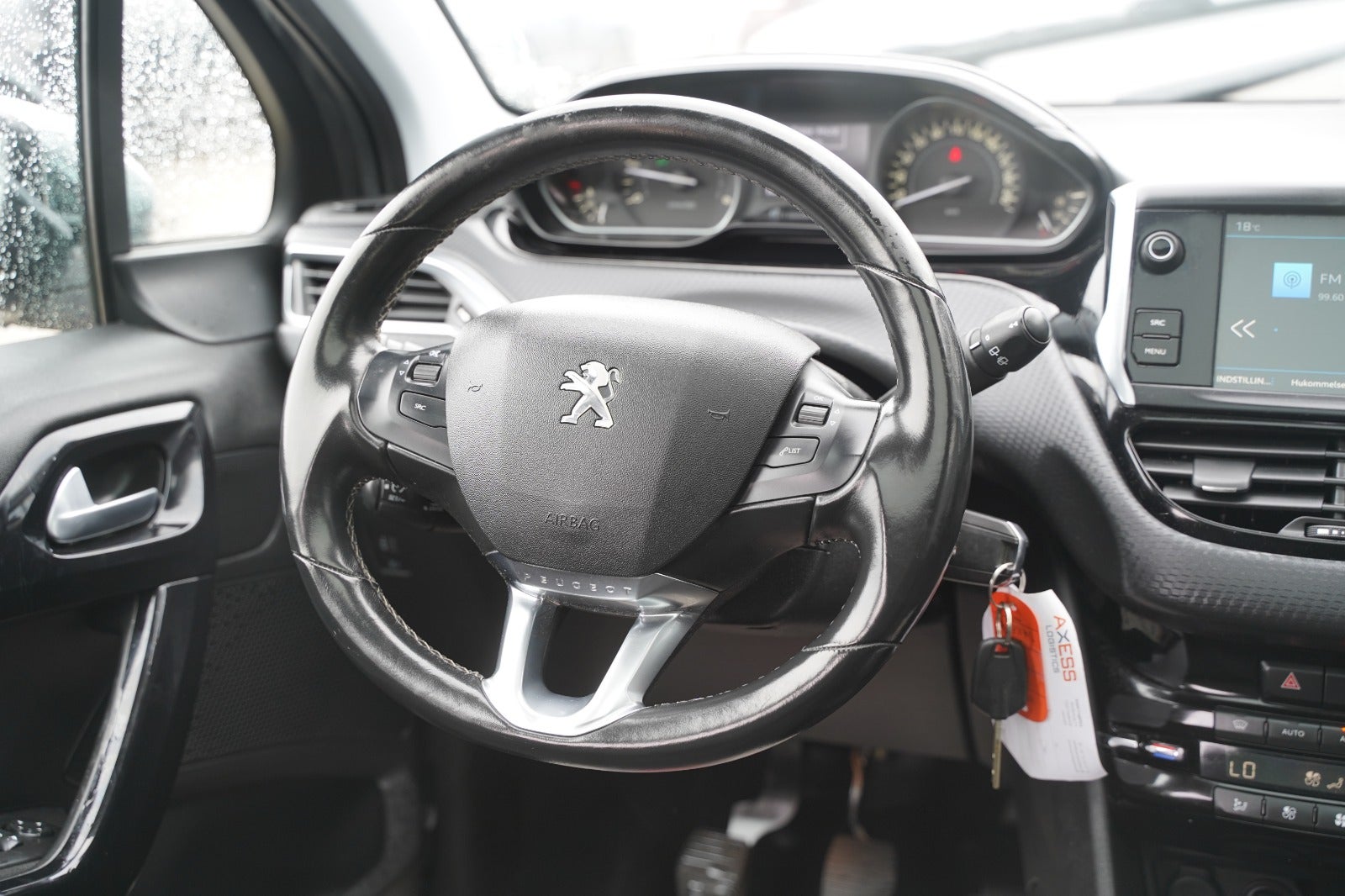 Billede af Peugeot 208 1,5 BlueHDi 100 Allure Sky