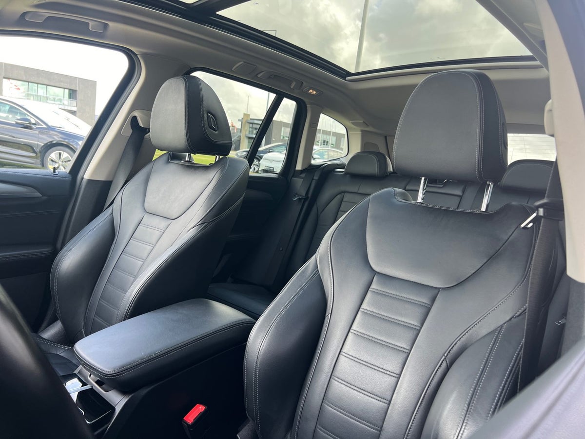 BMW iX3 Charged Plus billede 20