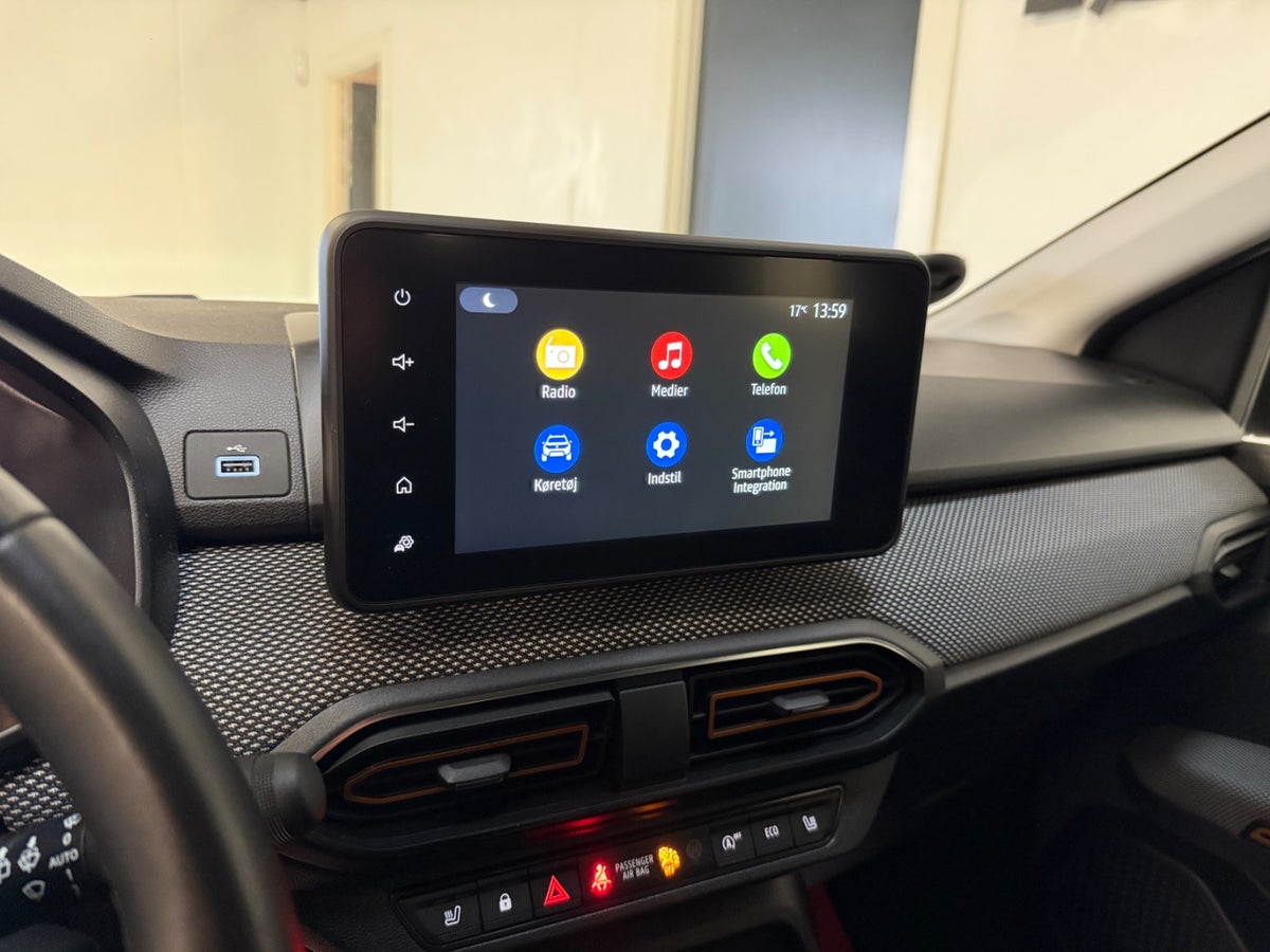 Dacia Sandero Stepway TCe 90 Comfort Dacia Sandero Stepway TCe 90 Comfort