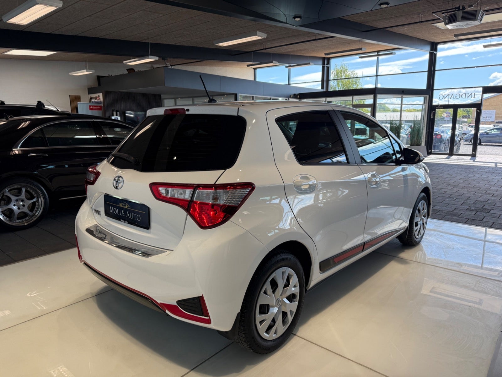 Billede af Toyota Yaris 1,0 VVT-i T1