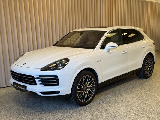 Porsche Cayenne E-Hybrid Tiptr. Benzin / El drivmiddel 139000 Km. 2019 Modelår