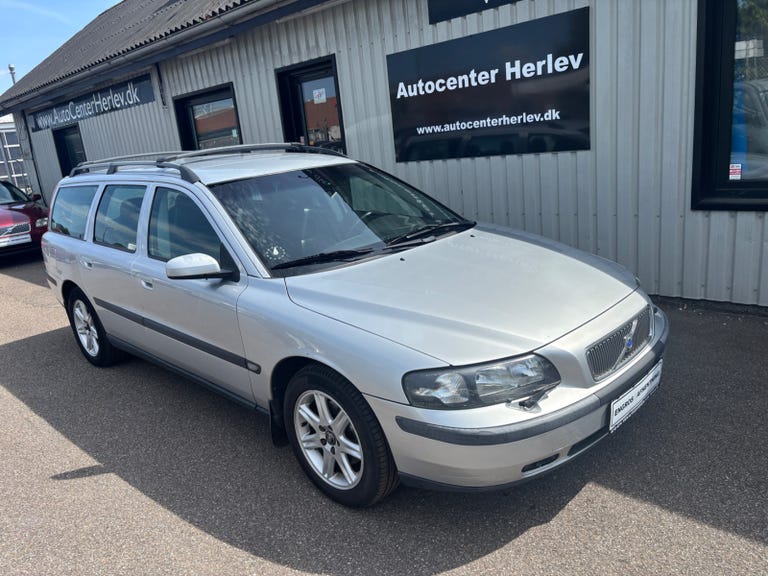 Volvo V70 140