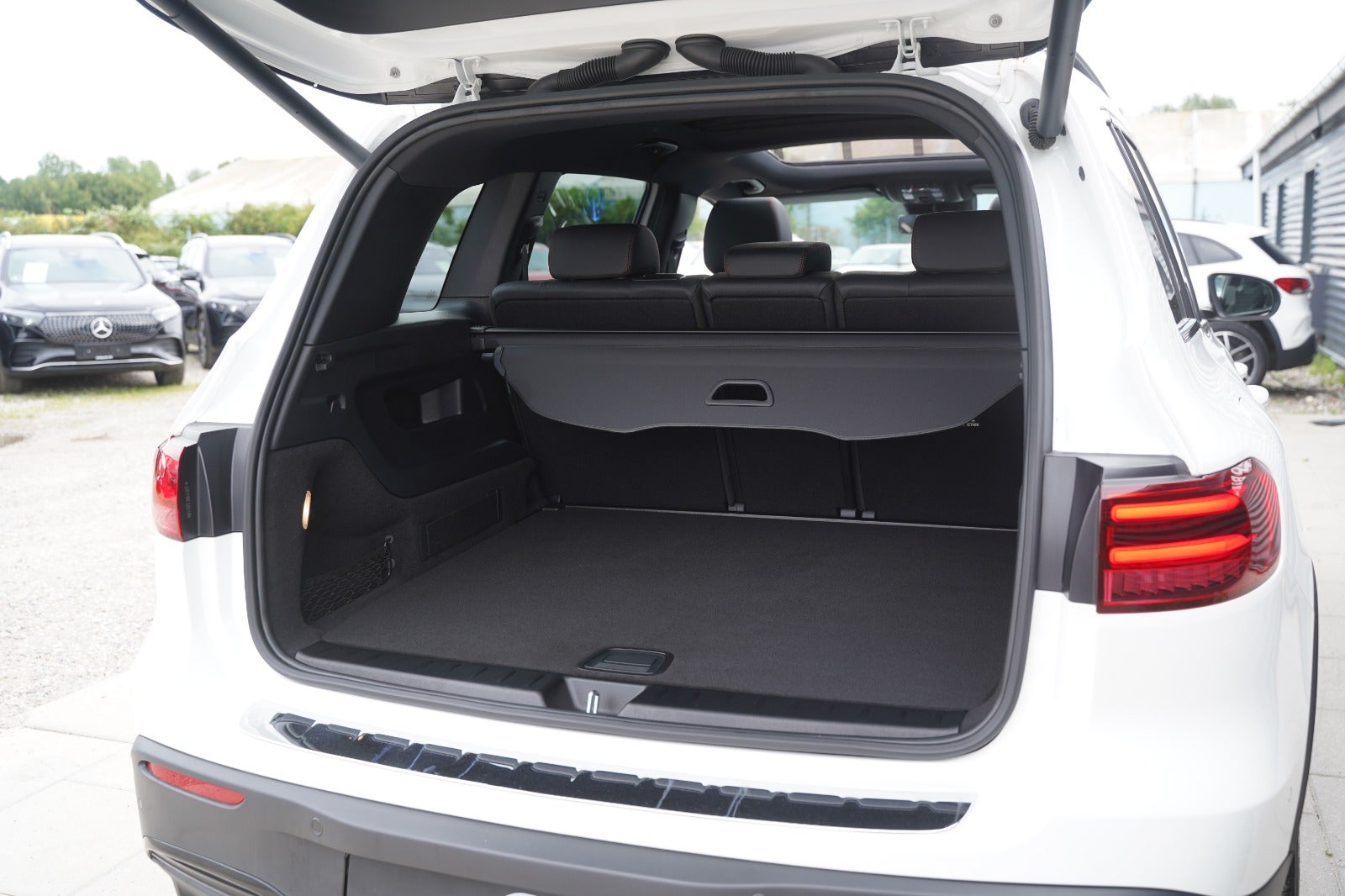 Billede af Mercedes EQB300  AMG Line 4Matic