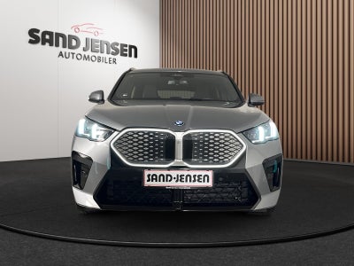 BMW iX2 eDrive20 Fully Charged M-Sport Van