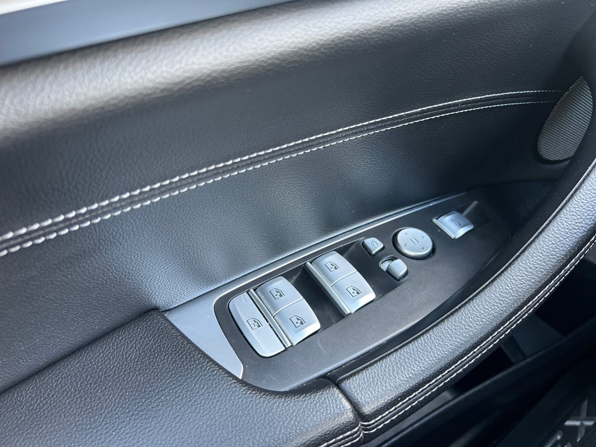 BMW iX3 Charged Plus billede 15