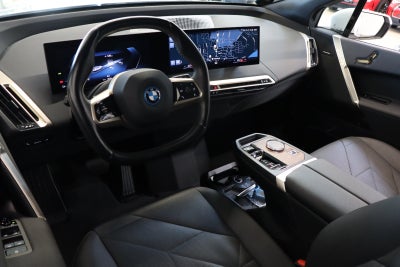 BMW iX xDrive40 Fully Charged