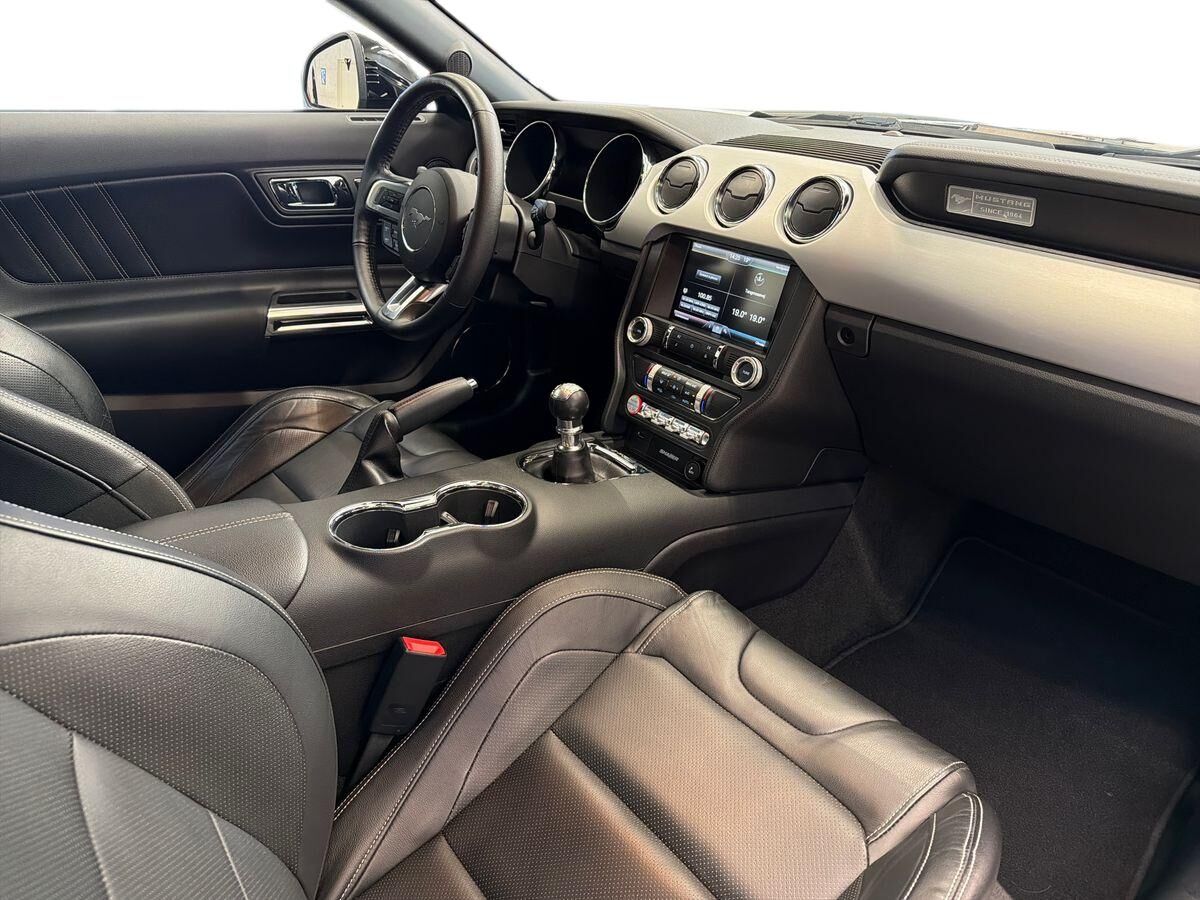 Ford Mustang V8 GT Fastback billede 10