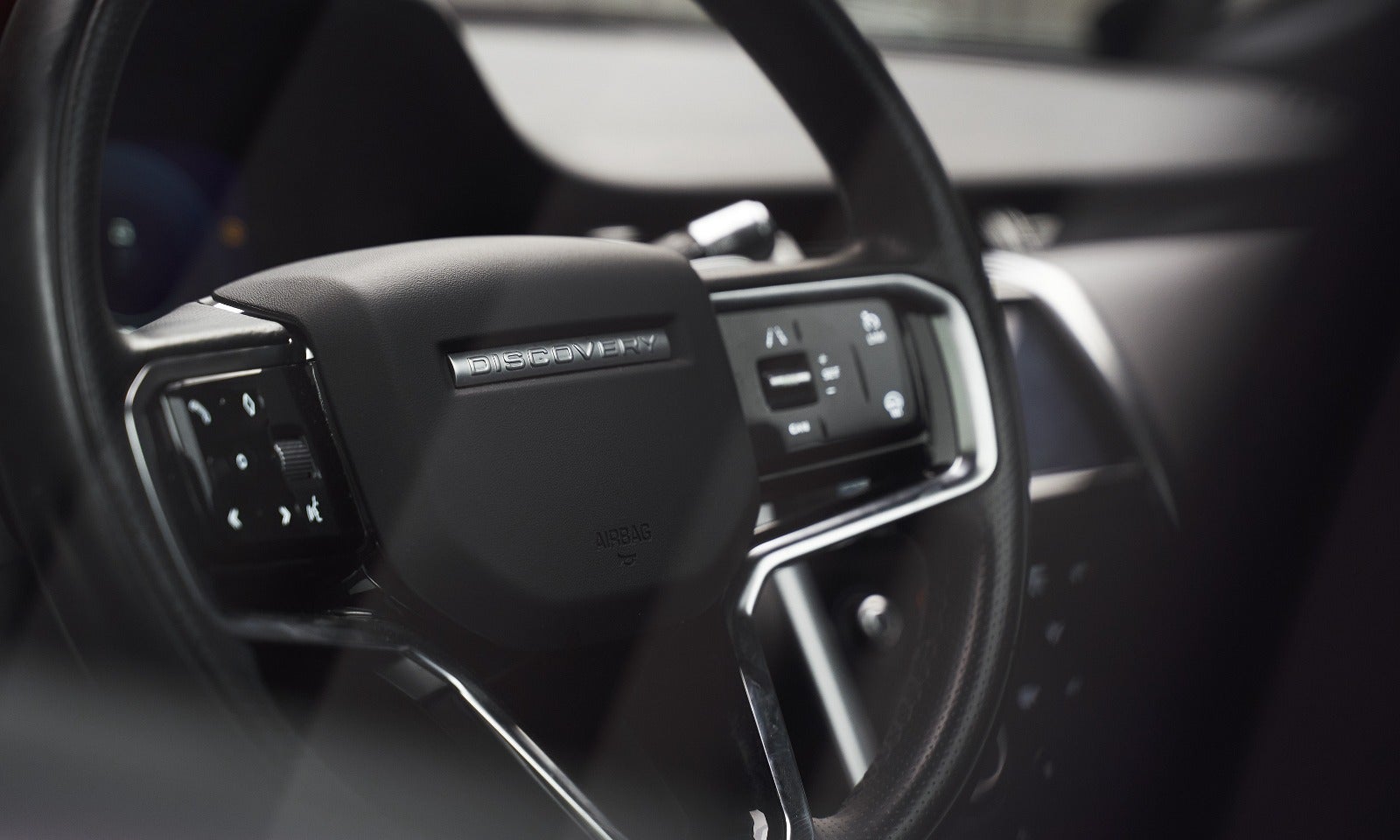 Land Rover Discovery Sport P300e R-Dynamic aut.