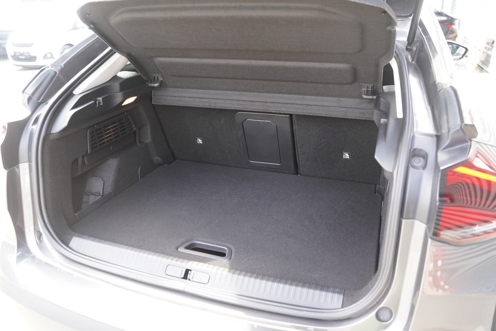 Billede af Citroën C4 1,5 BlueHDi 130 Shine Sport EAT8