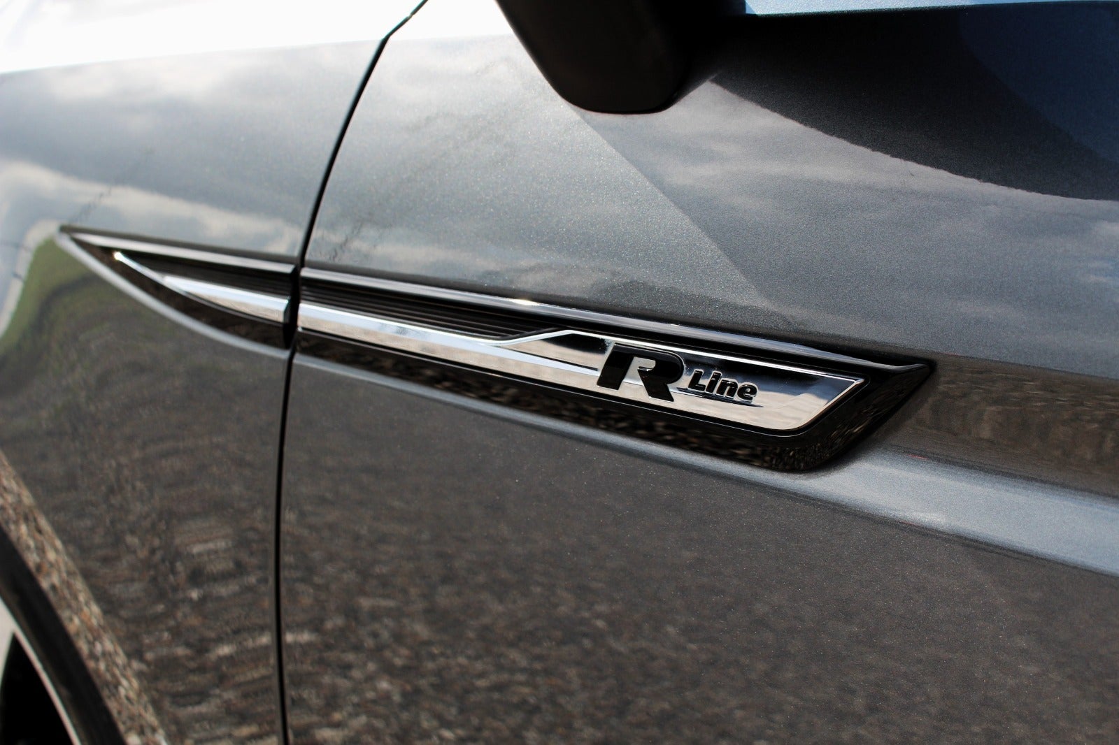 VW Touran TDi 190 R-line DSG Van