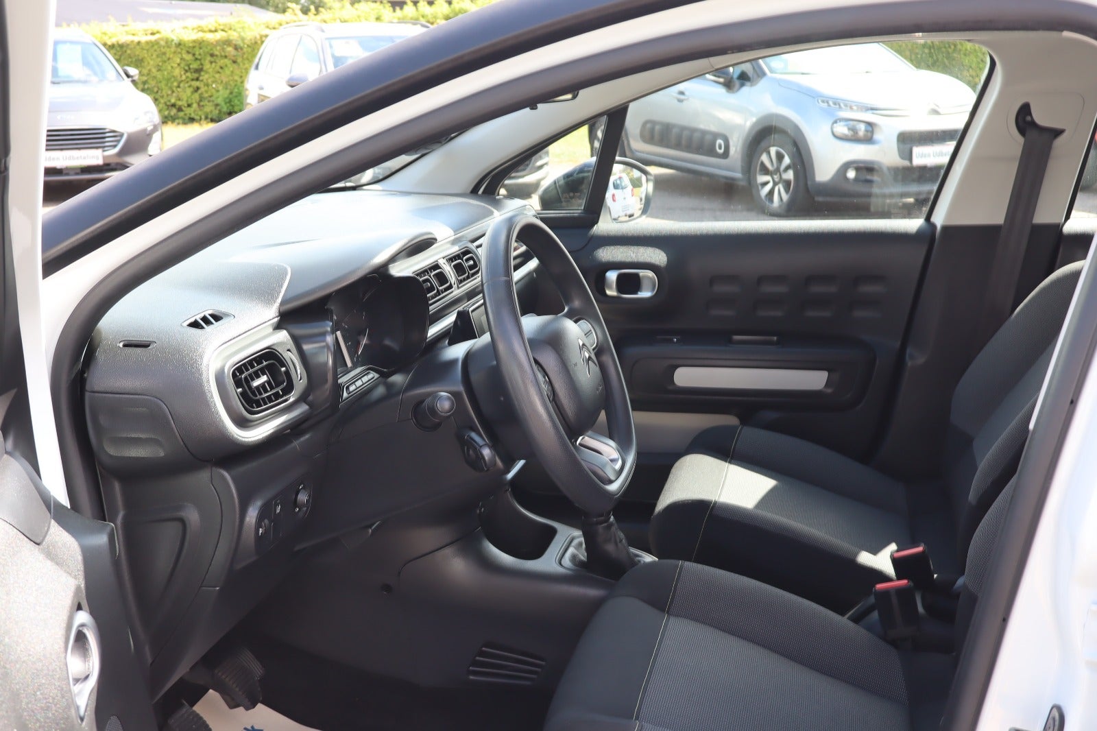 Billede af Citroën C3 1,2 PureTech 82 Shine Sport