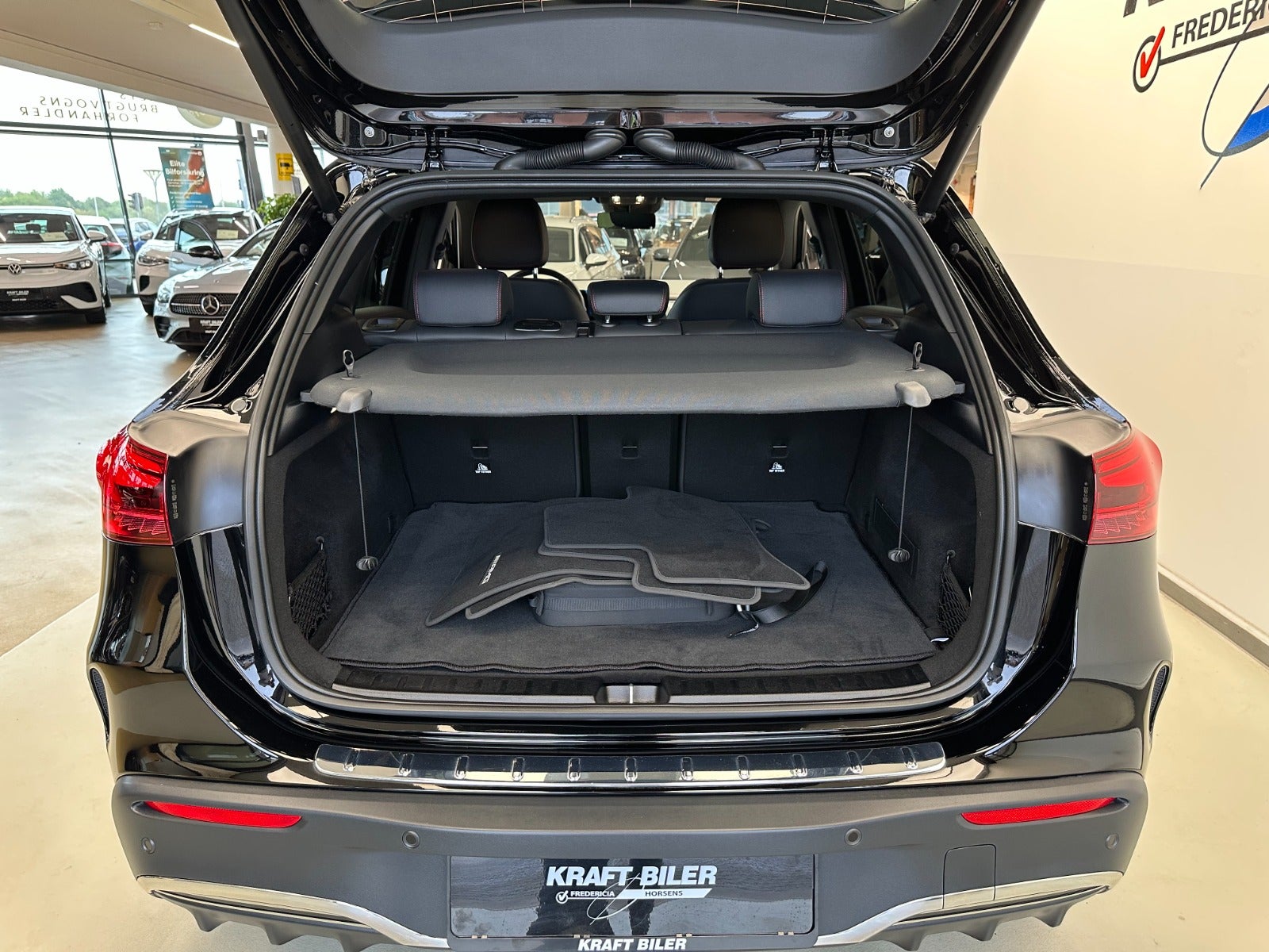 Billede af Mercedes EQA350  AMG Line 4Matic